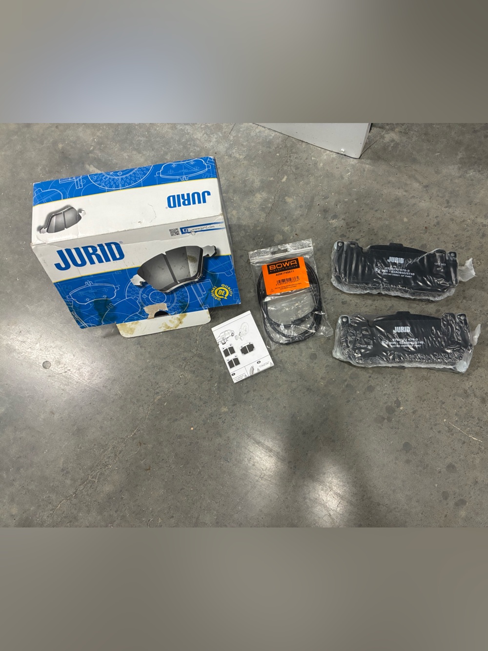 Jurid Brake Pad Set in Black